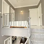 Villa-sleeps 8-parking-pool-bbq *