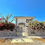 Villa-sleeps 8-parking-pool-bbq Villa Dalyan