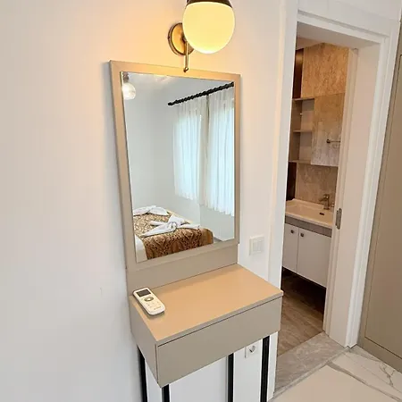 Villa-sleeps 8-parking-pool-bbq Dalyan