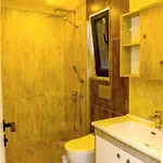 Villa-sleeps 8-parking-pool-bbq ダルヤン