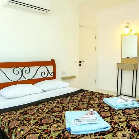 빌라 Villa-sleeps 8-parking-pool-bbq *
