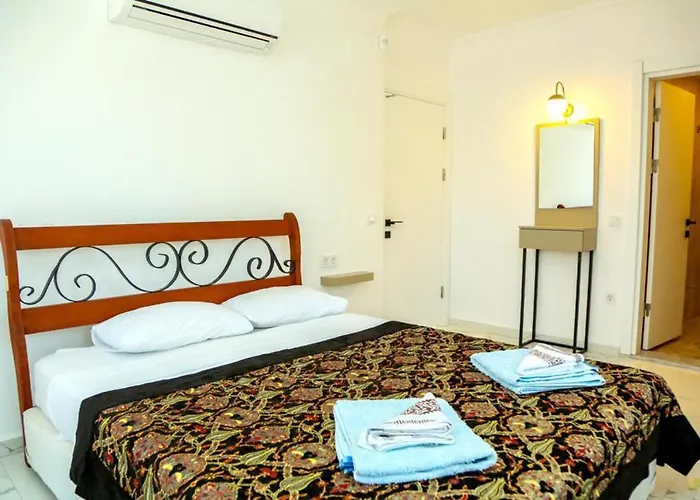 Βίλα Villa-sleeps 8-parking-pool-bbq *