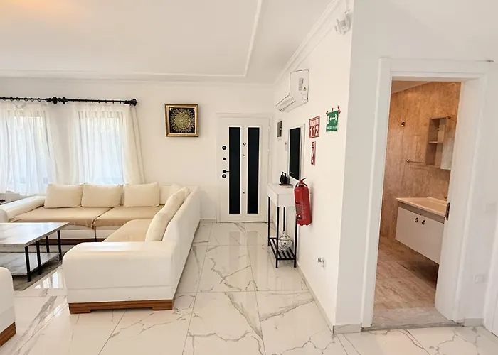 Βίλα Villa-sleeps 8-parking-pool-bbq Dalyan