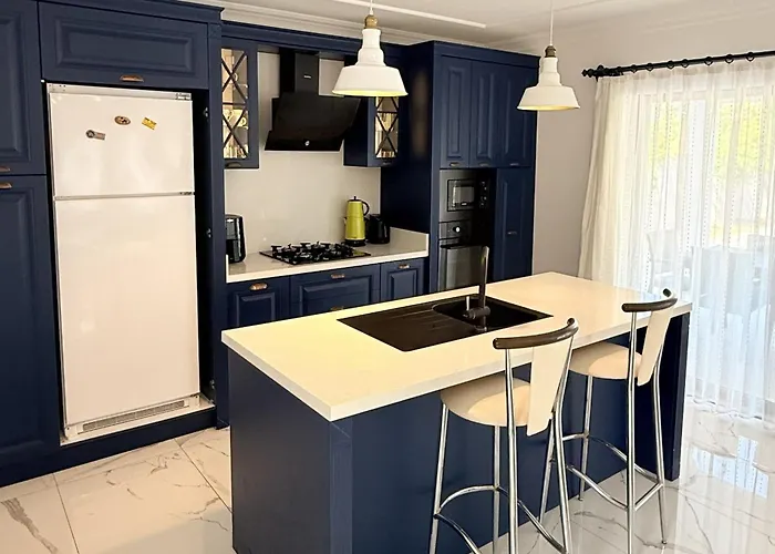 Villa-sleeps 8-parking-pool-bbq Βίλα Dalyan