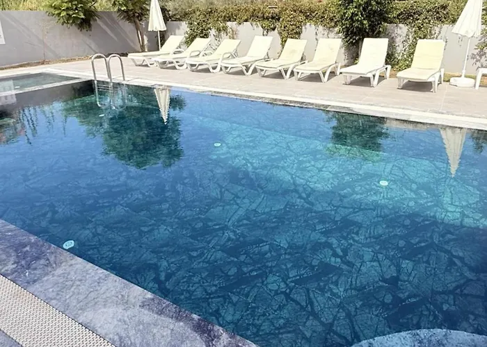 Villa-sleeps 8-parking-pool-bbq Βίλα Dalyan